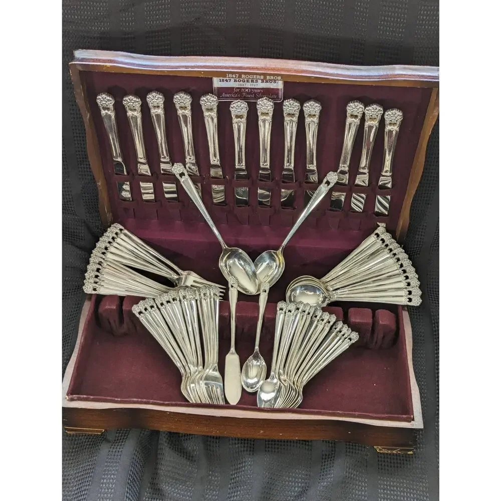 ANTIQUE PIERCED I/S SILVERPLATE 